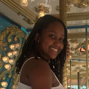 Meet your Posher, Ashlie